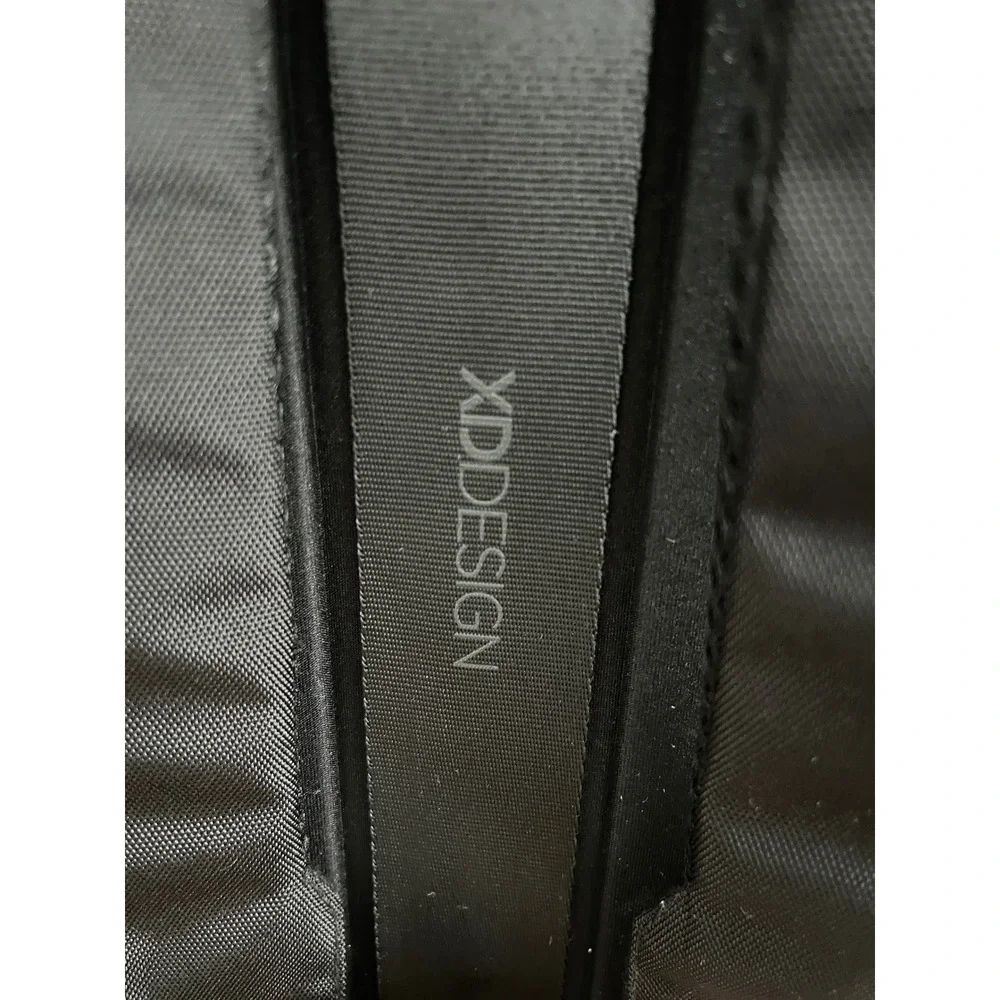XD Design Bobby Bizz Anti-Theft Backpack Briefcase Black‎ EUC